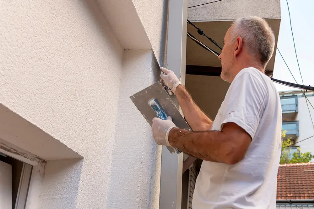 Façade à Cournonsec